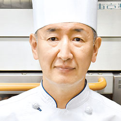 長尾 佳男