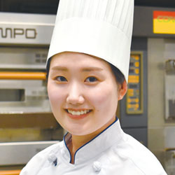 村井 日万里