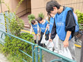 近隣の美化活動を継続しています